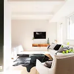 2ndhomes Stylish With Balcony Appartement *