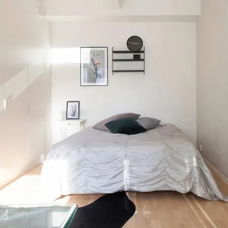 2ndhomes Stylish With Balcony * Helsinki