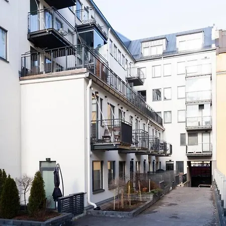 Appartement 2ndhomes Stylish With Balcony *