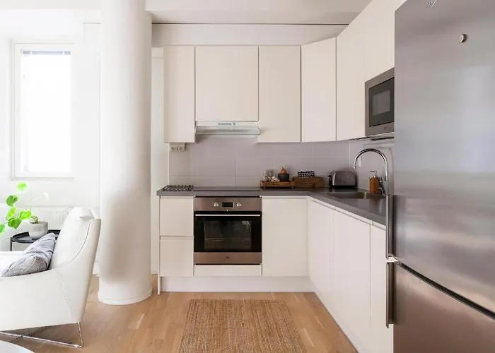 2ndhomes Stylish With Balcony *