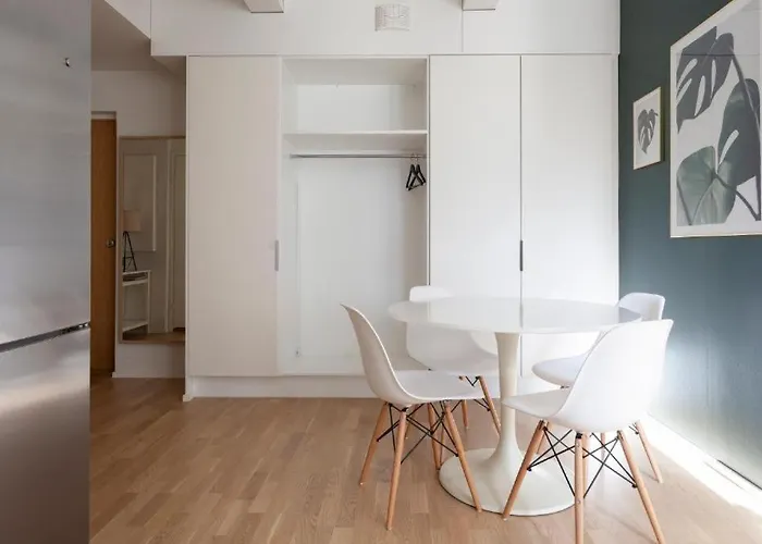 2ndhomes Stylish With Balcony شقة هلسنكي