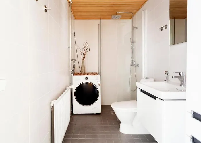 2ndhomes Stylish With Balcony *