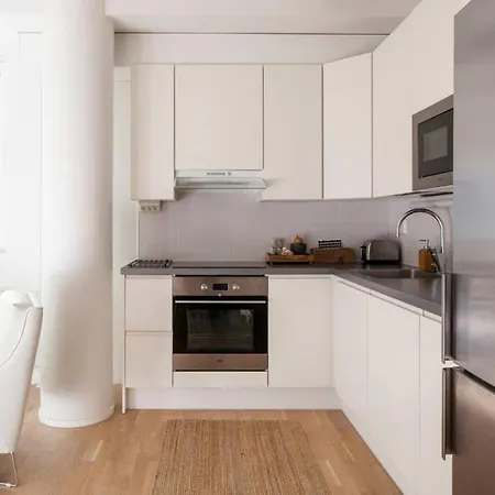 شقة 2ndhomes Stylish With Balcony *