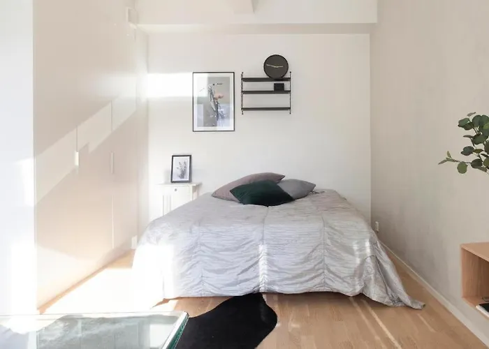 דירה 2ndhomes Stylish With Balcony *